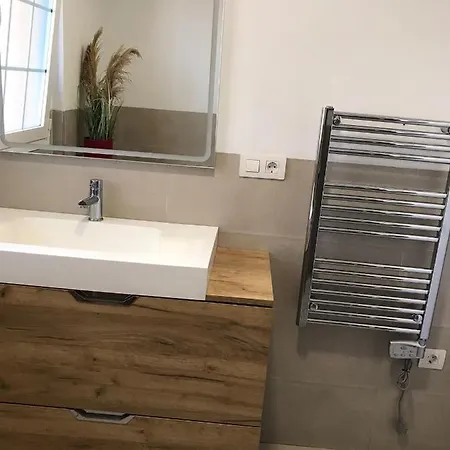 Grosse Terrasse. Modern. Office. Solarium Apartman