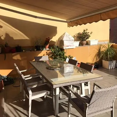 Grosse Terrasse. Modern. Office. Solarium ロス・レアレホス