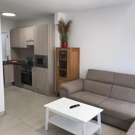 Grosse Terrasse. Modern. Office. Solarium Apartamento