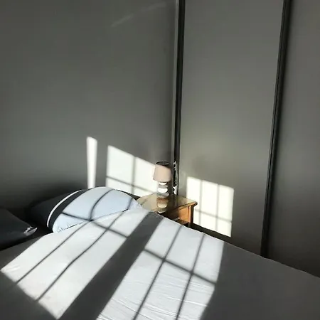 Apartamento Grosse Terrasse. Modern. Office. Solarium
