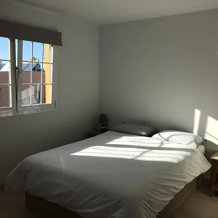 Grosse Terrasse. Modern. Office. Solarium *