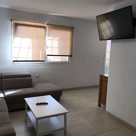 Grosse Terrasse. Modern. Office. Solarium *